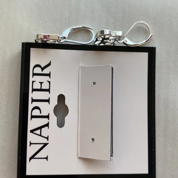 Napier Cat Earrings - Picture 4 of 5